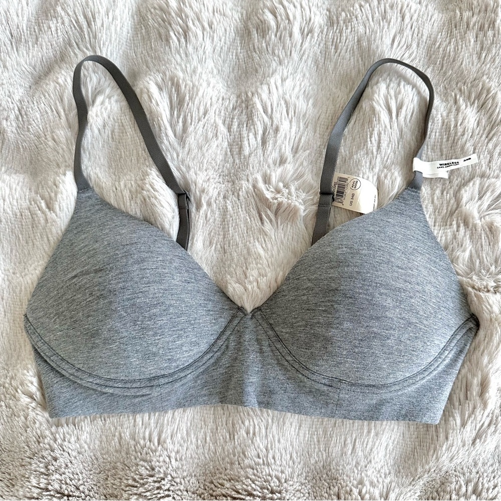 NWT Aerie Real Chill Wireless Sans Armature Bra in Heather Grey Size 34B